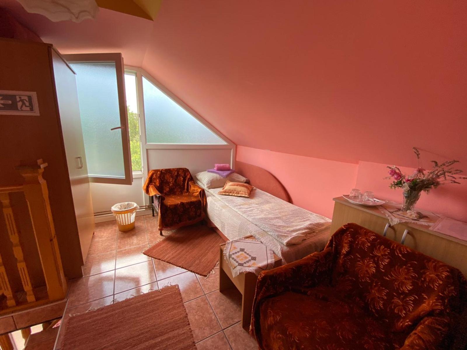 Sud ,,Antal I Olga,, Bed & Breakfast Skorenovac Cameră foto